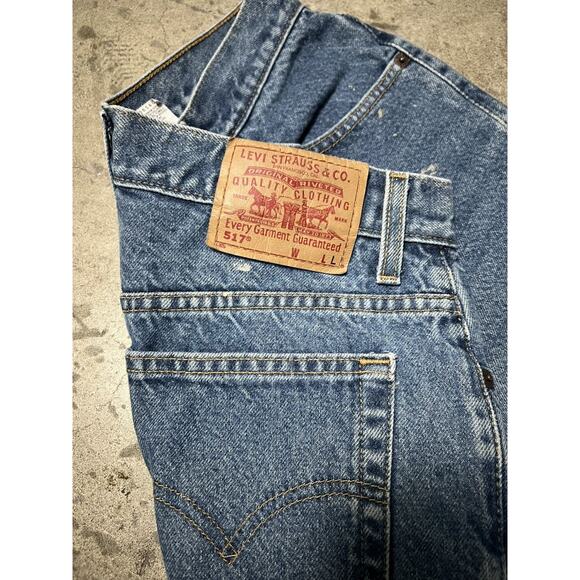 Vintage y2k 32x32 Levi’s boot cut paint splatter jeans - Picture 6 of 8